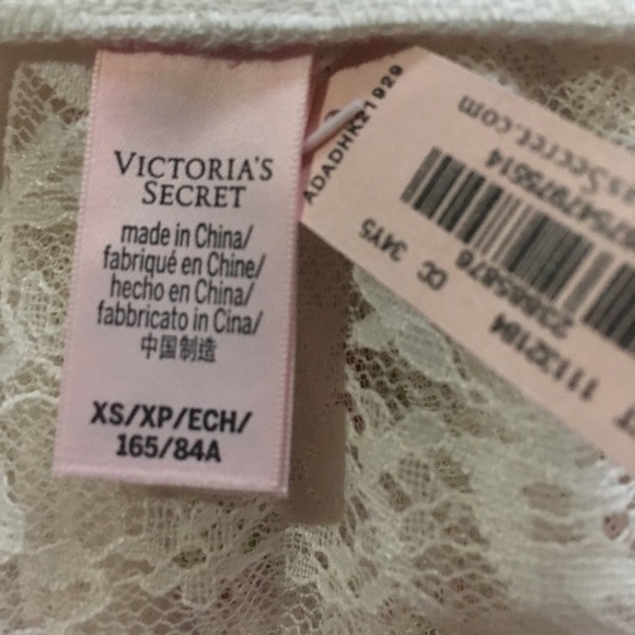 Victoria Secret sheer layered skirt. - Picture 3 of 6